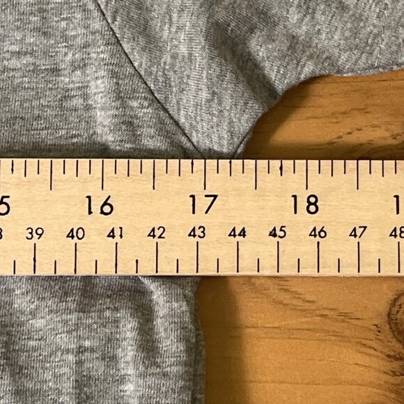 Peace Collective From Toronto With Love Womens Extra Small Gray T-Shirt XS NWT - Picture 6 of 9